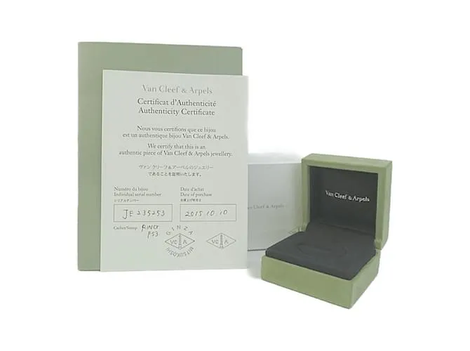 Anillo Perlée Signature Van Cleef & Arpels Dorado 