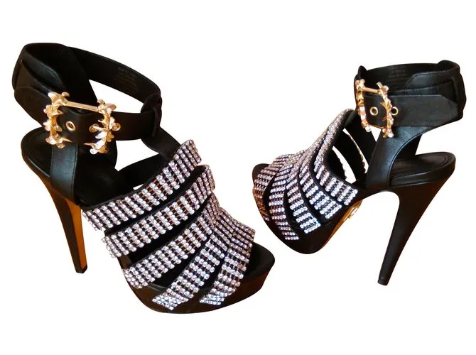 Anna Dello Russo pour H & M ANNA DELLO RUSSO por sandalias H&M con cristales Negro 