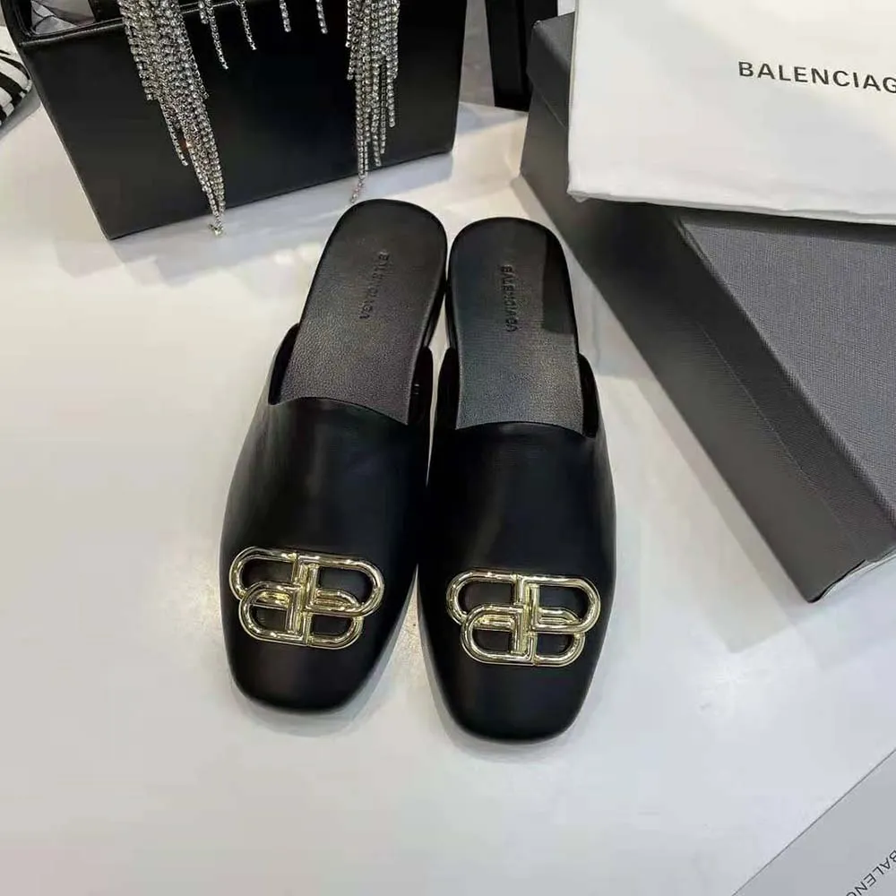 Balenciaga Sandalias Cozy BB para mujer en piel de becerro lisa negra con herrajes en oro envejecido