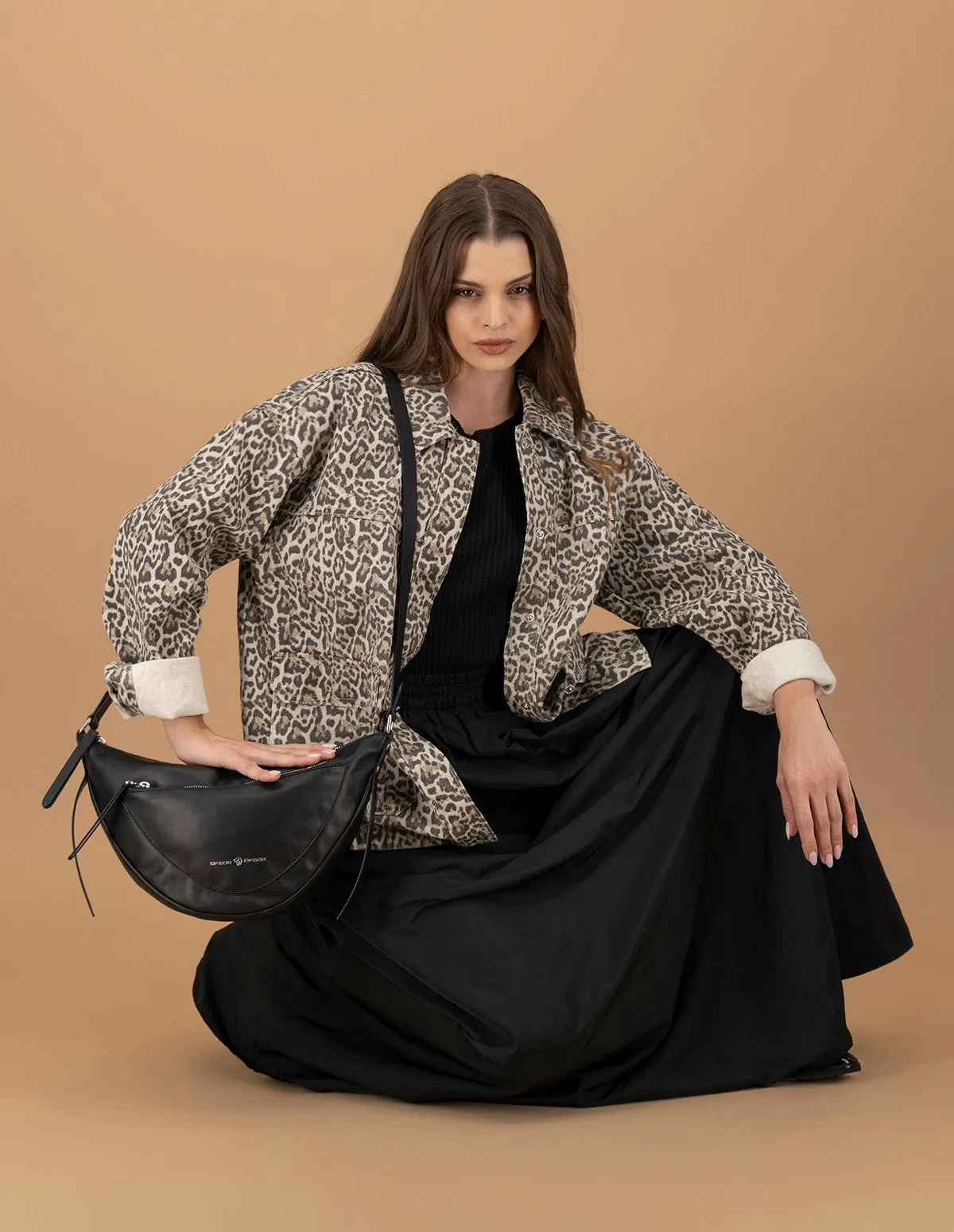 Bolso bandolera de piel color negro para mujer