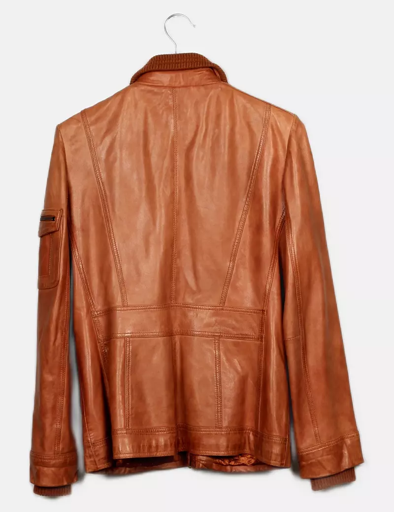 CORTY BENNETT Chaqueta biker
