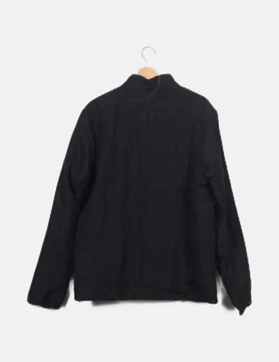 Decathlon Chaqueta negra acolchada