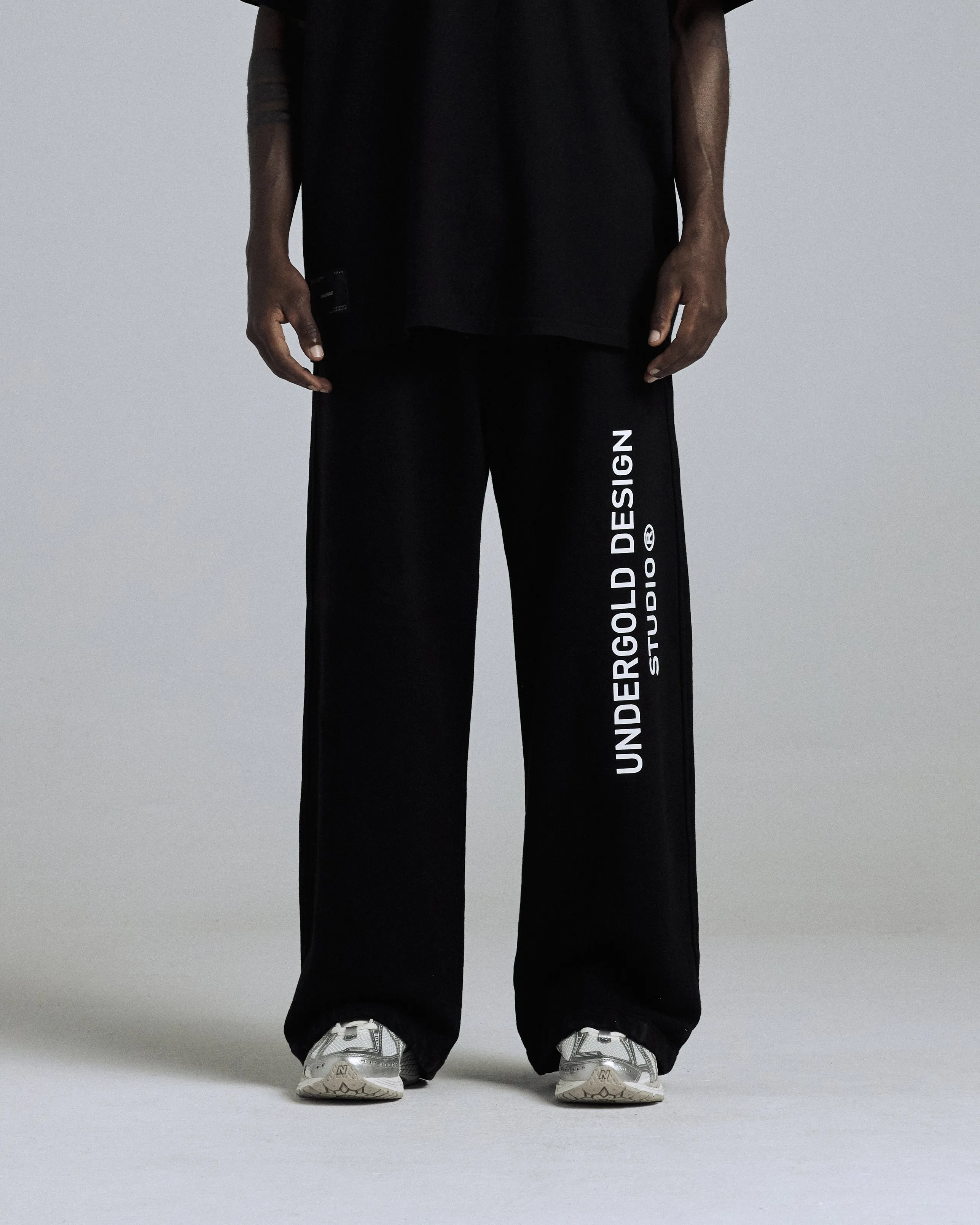 Genesis PT02 Basic Straightpants Black