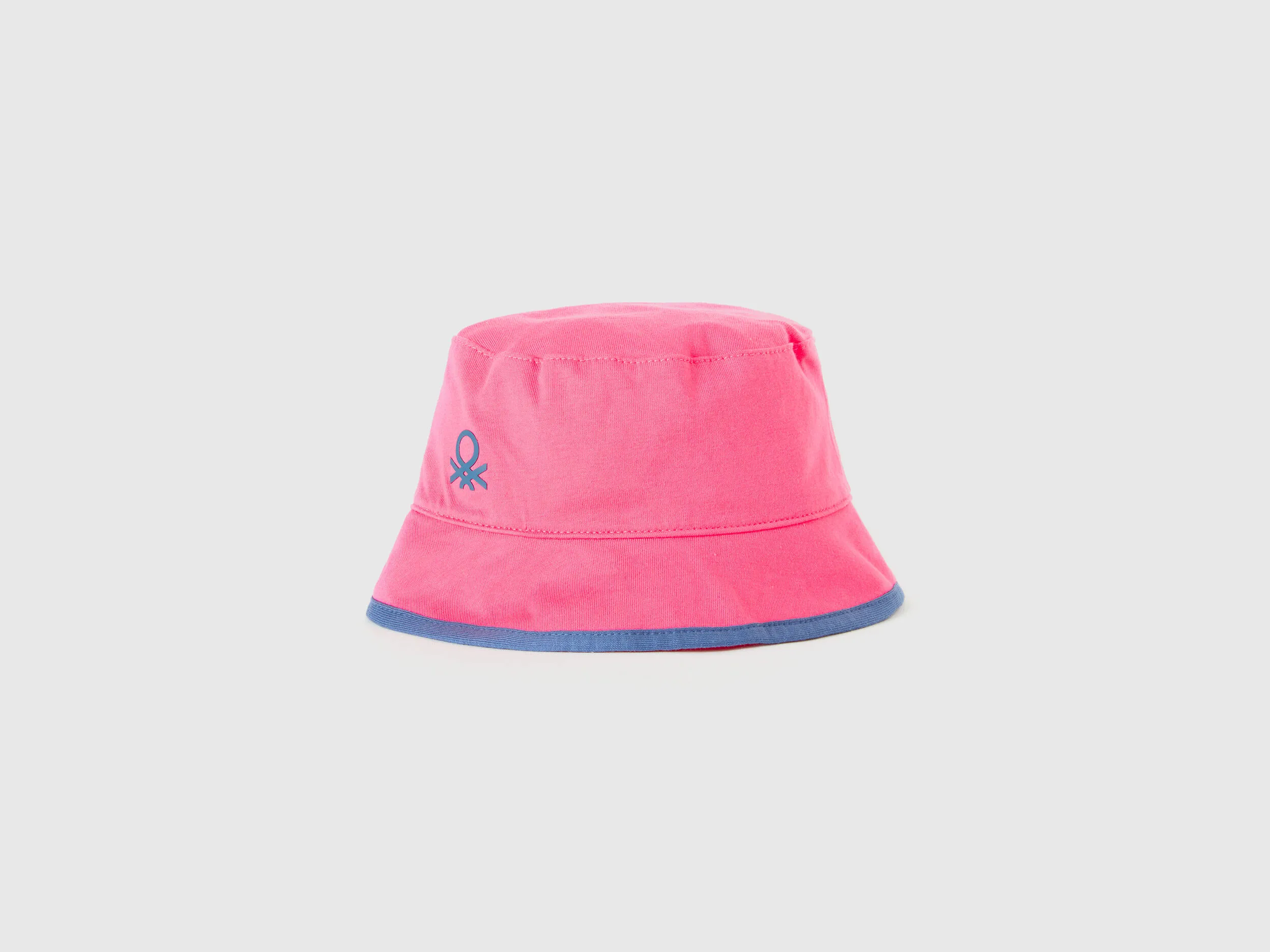 Gorro reversible con estampado de fresas