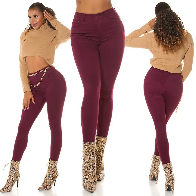 Jean Push Up de color burdeos