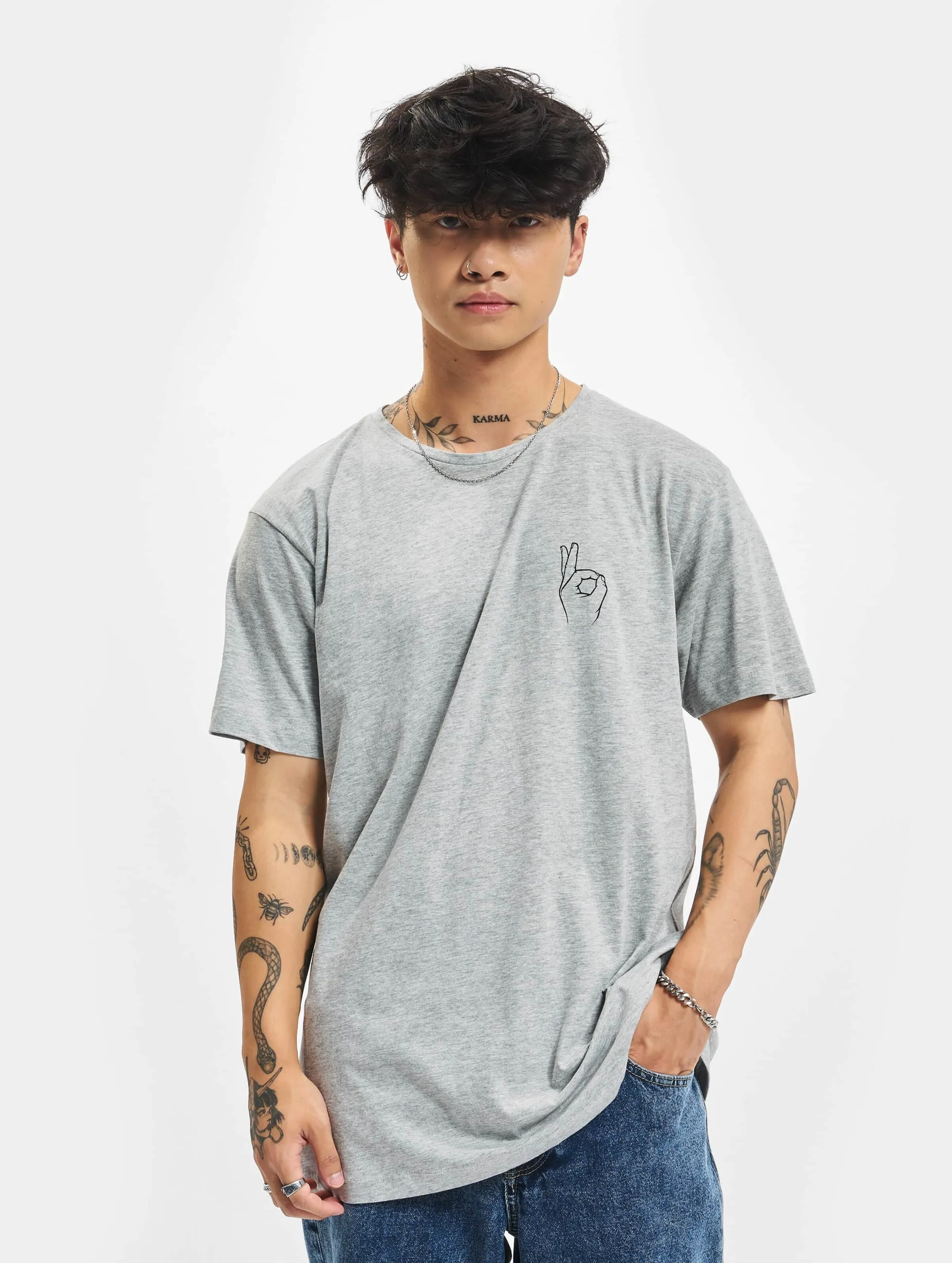 Mister Tee Easy Sign