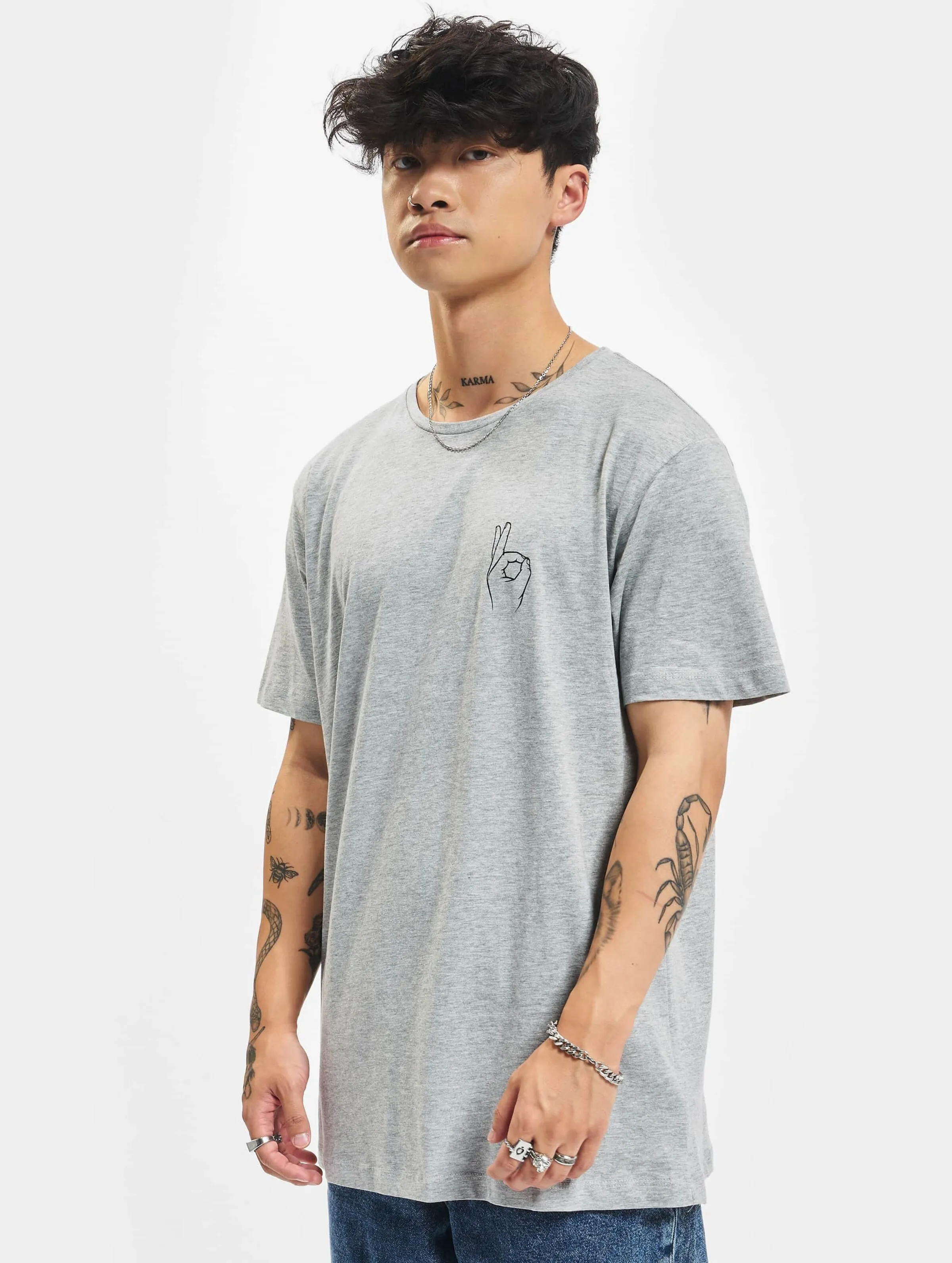 Mister Tee Easy Sign