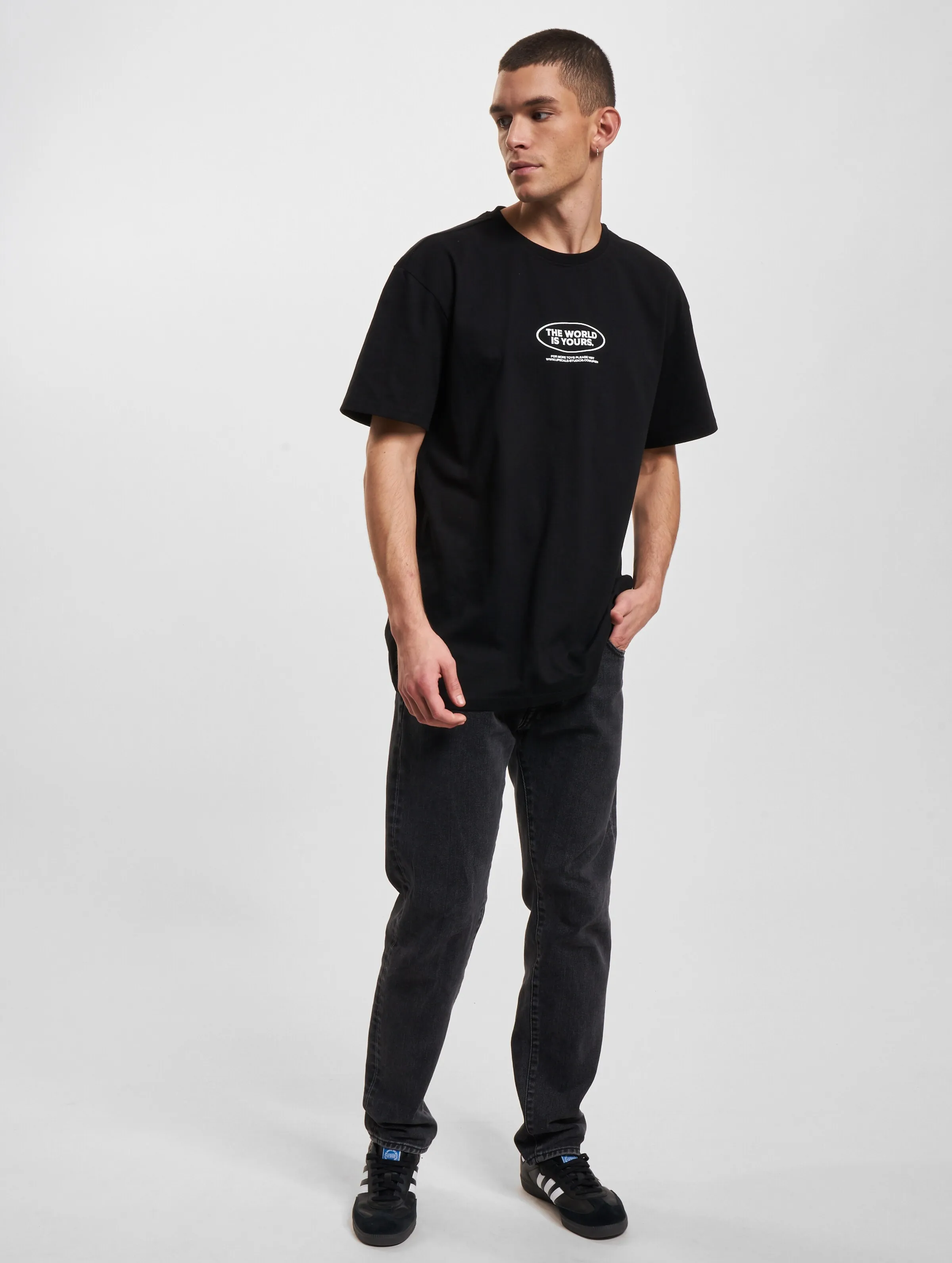Mister Tee Upscale Money Maker Oversize