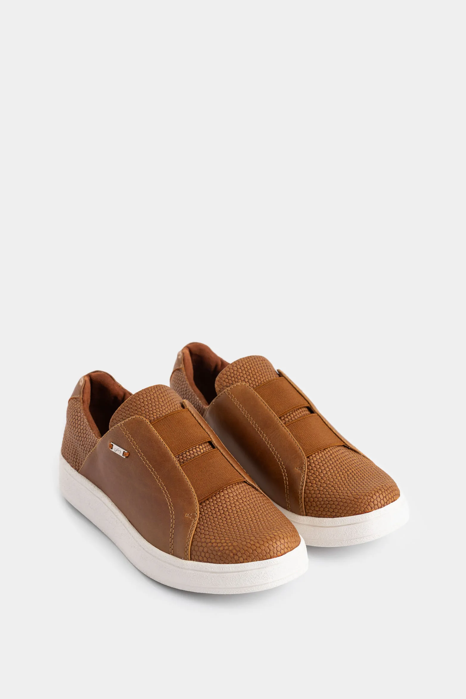 Mocasines plataforma de cuero grabado