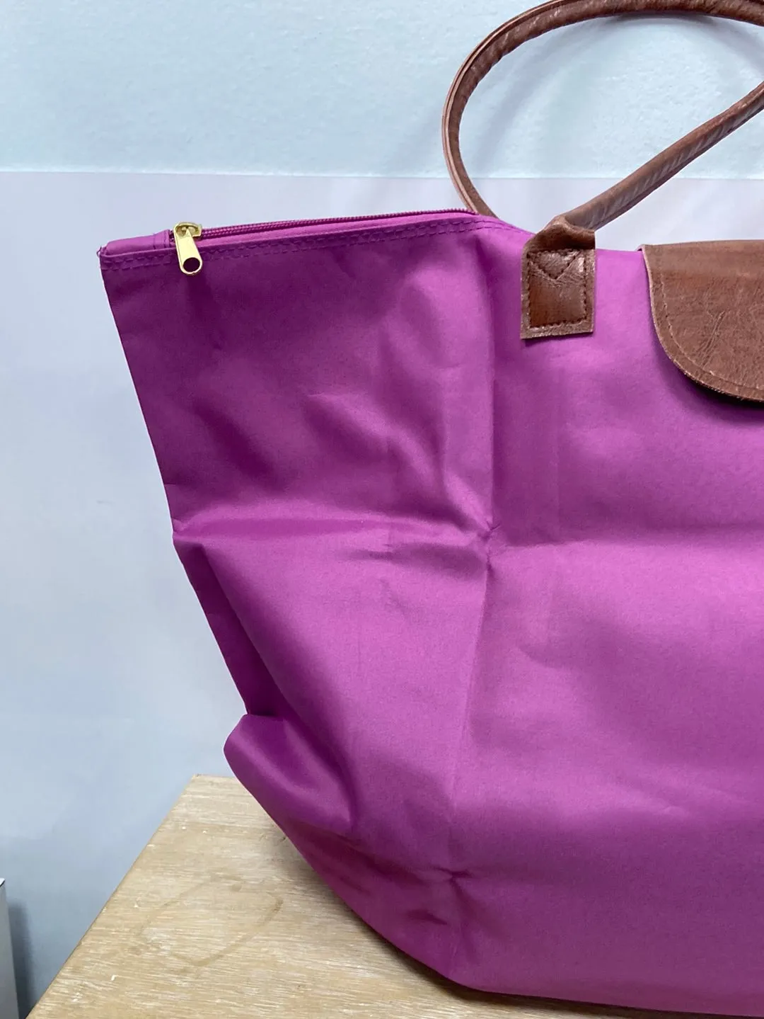 OTRAS. Bolsa rosa oversized