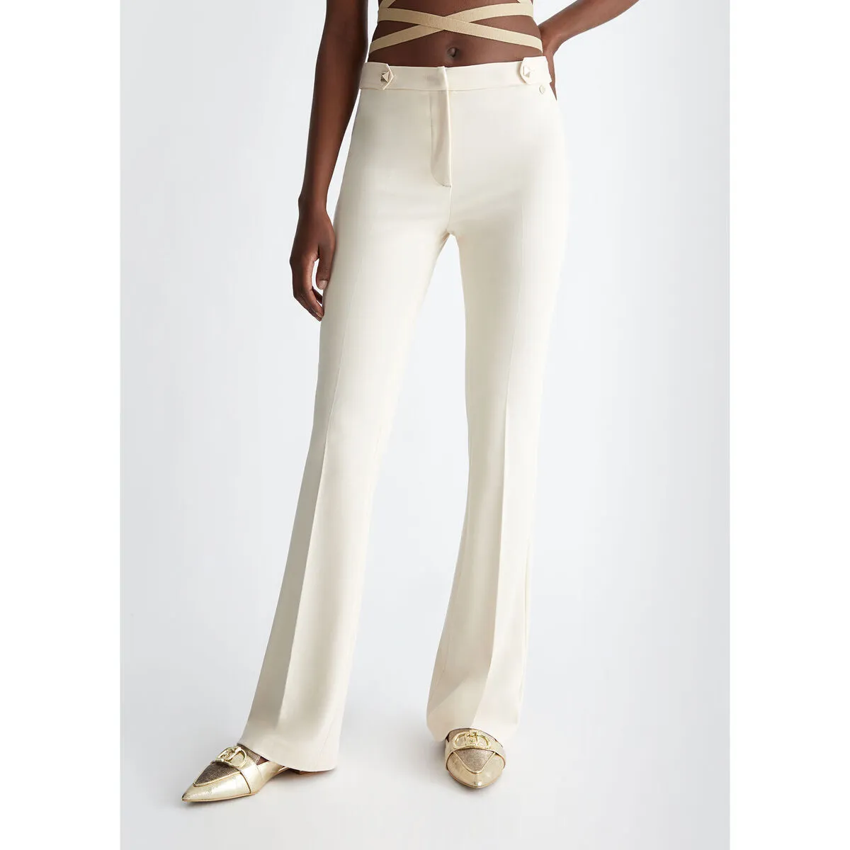 Pantalones acampanados
