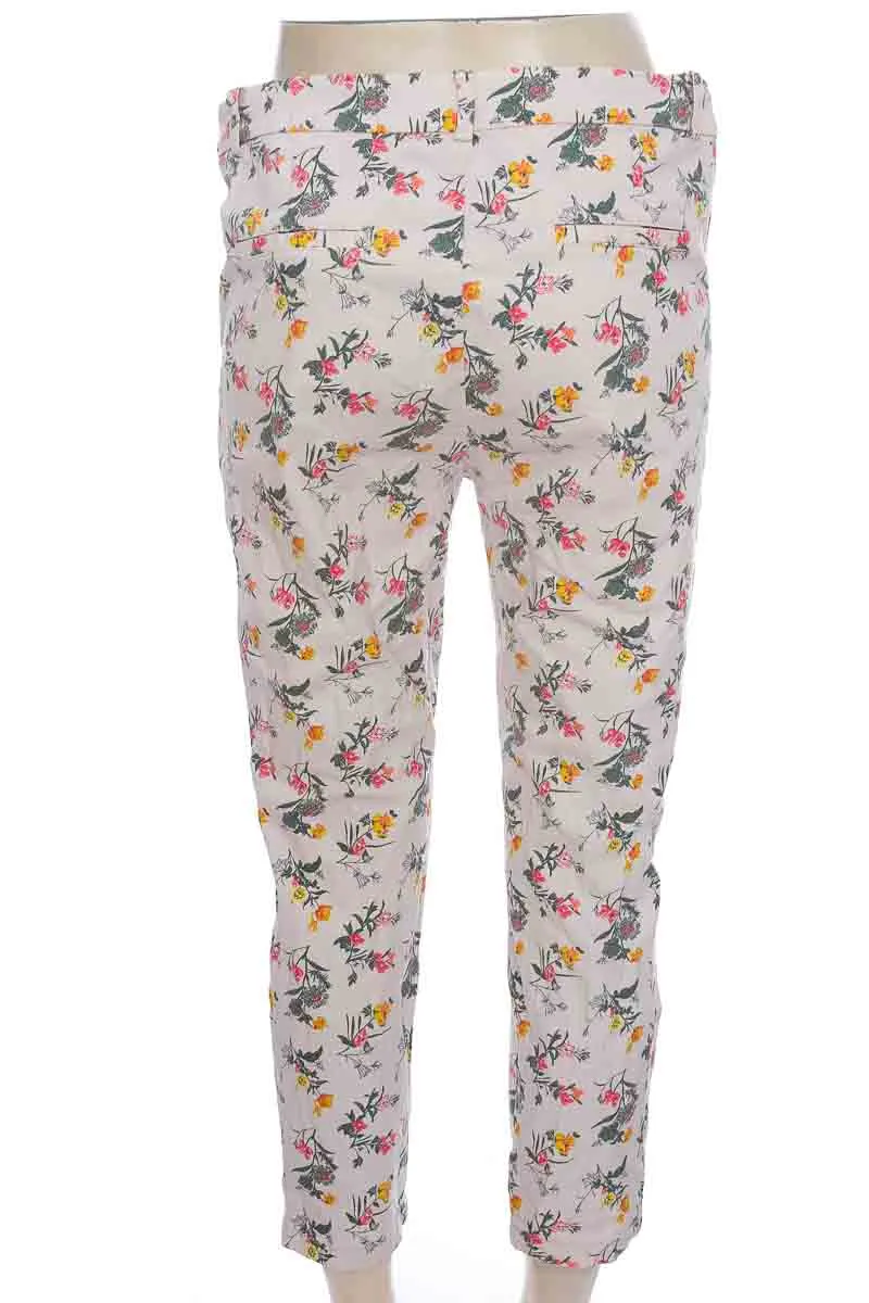 PANTALóN COLOR ROSADO  BASEMENT