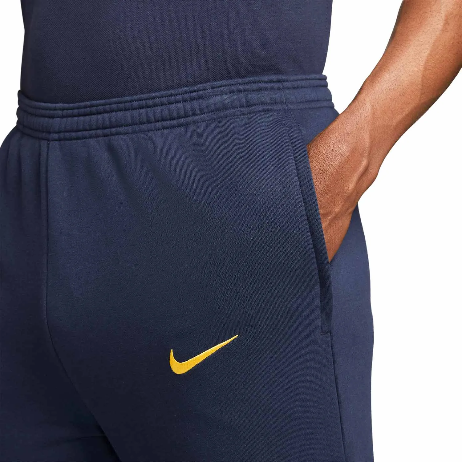Pantalón Nike Barcelona Graphic Fleece
