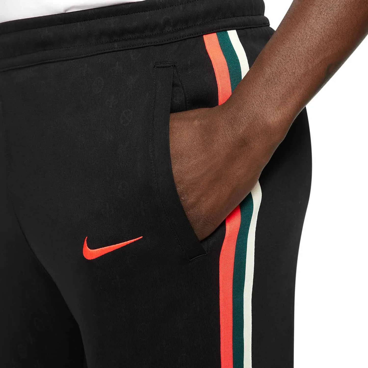 Pantalón Nike Liverpool Sportswear Tribute