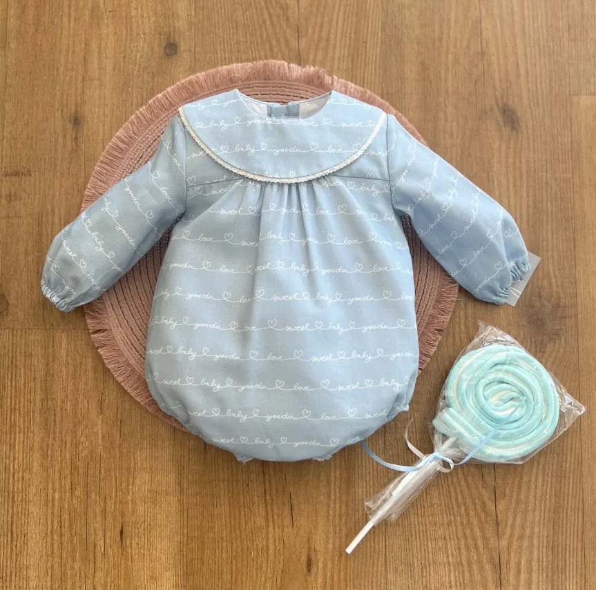 Pelele unisex de viella azul. Colección Aladdin