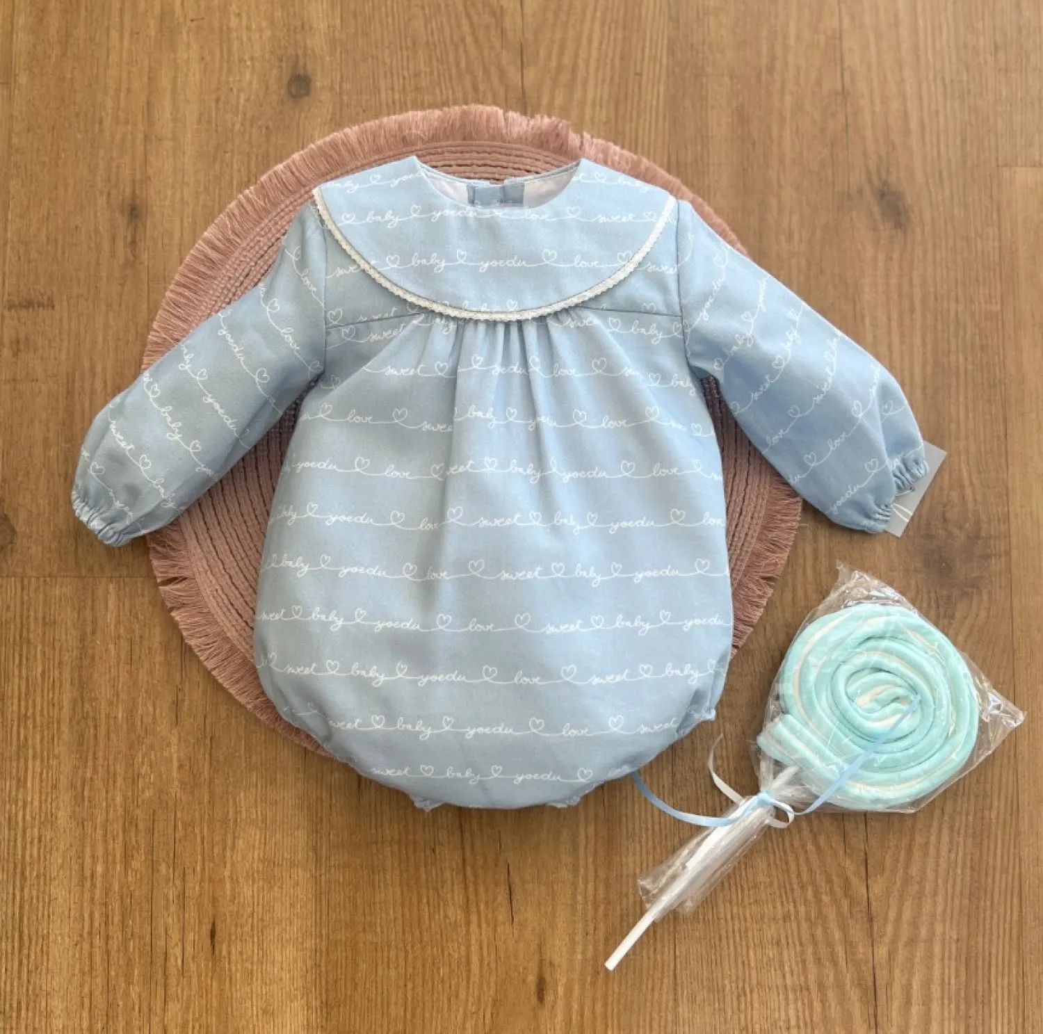 Pelele unisex de viella azul. Colección Aladdin