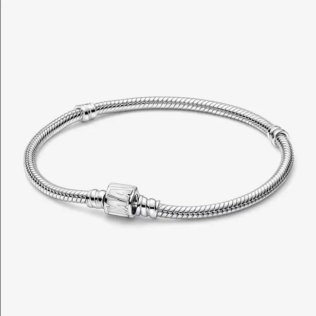Pulsera Pandora Moments Cadena de Serpiente Cierre de Logo Marvel 592561C01