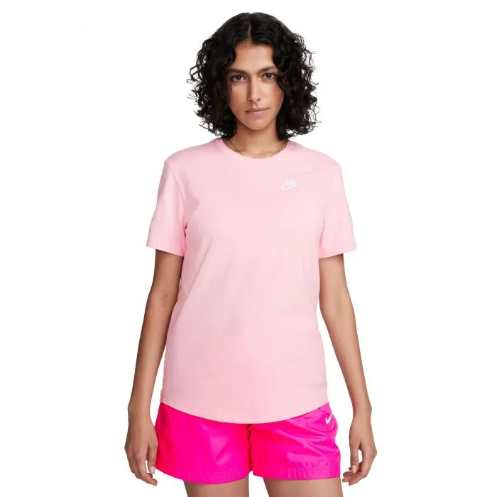 Remera Nike Sportswear Club Essentials