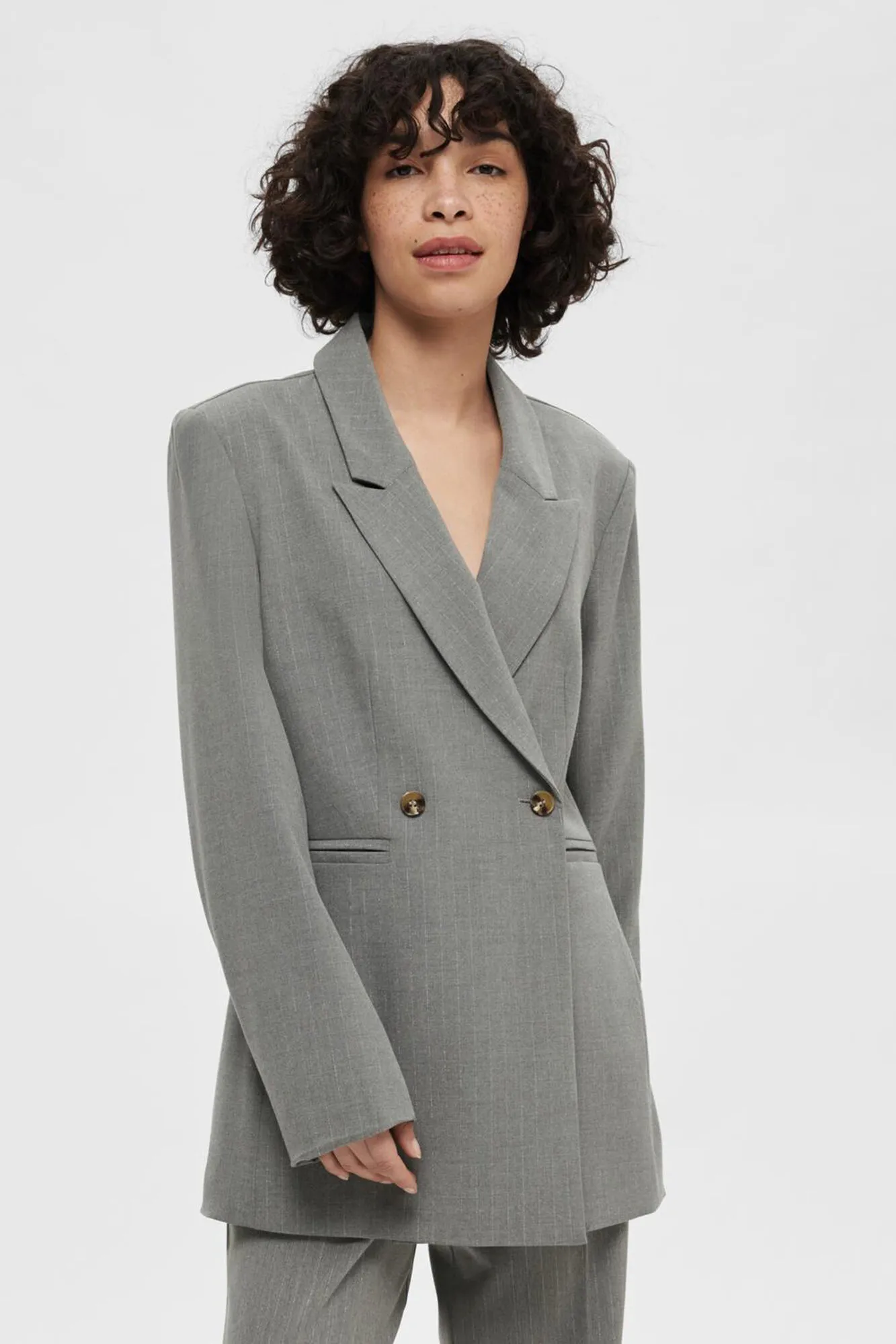 Selected Femme Americana de traje con detalle de raya diplomática confeccionada con materiales reciclados