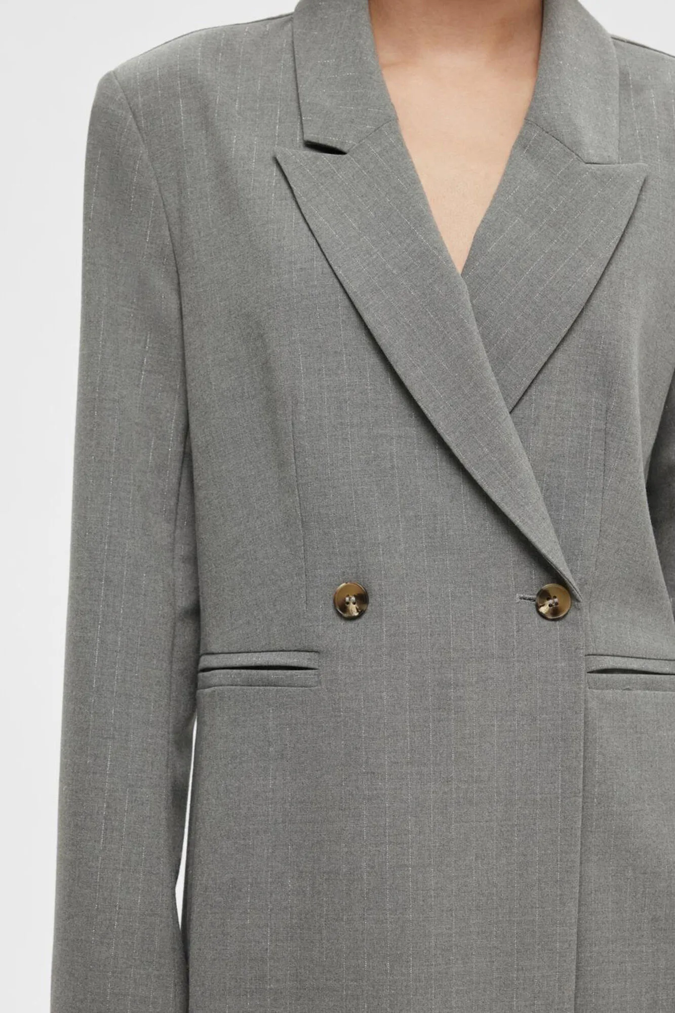 Selected Femme Americana de traje con detalle de raya diplomática confeccionada con materiales reciclados