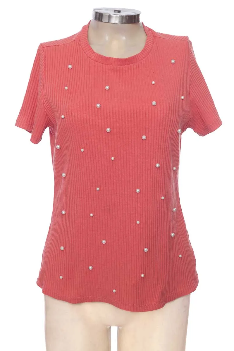 TOP / CAMISETA COLOR ROSADO  LEONISA