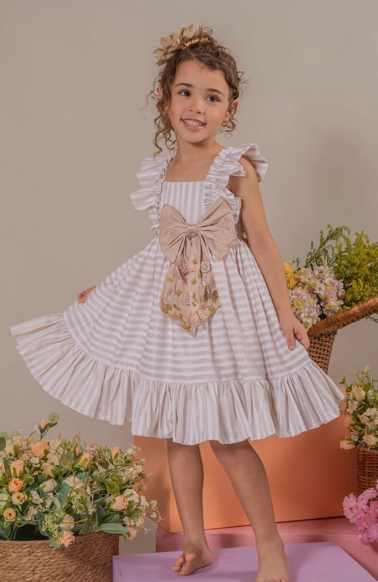 VESTIDO PARA NIñA SOY ARTISTA  ARENA